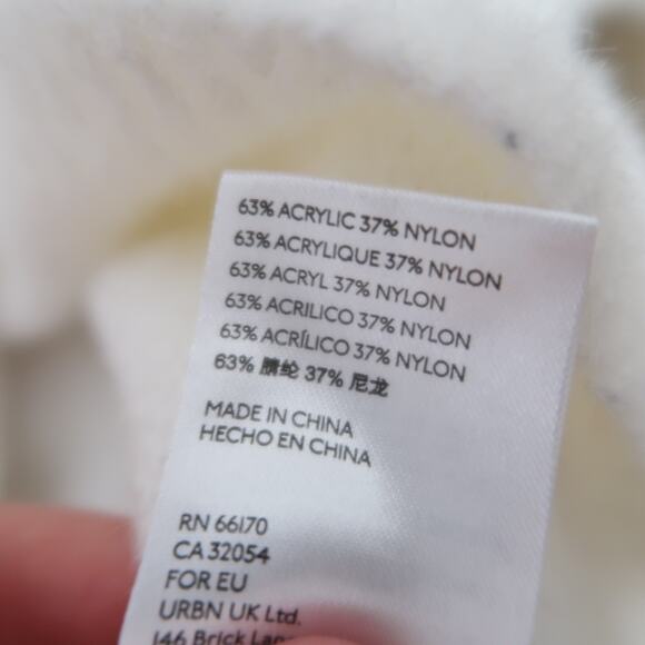 Urban Outfitters cream fuzzy knit crop crewneck sweater S - Picture 6 of 6